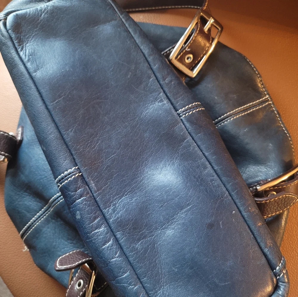 Navy Handbag - Picture 2 of 3